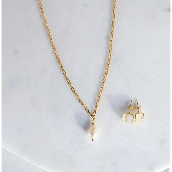 BUNDLE Classic Pearl Necklace Gold Paperclip Chain AND Moonstone Stud Earrings - Picture 1 of 14